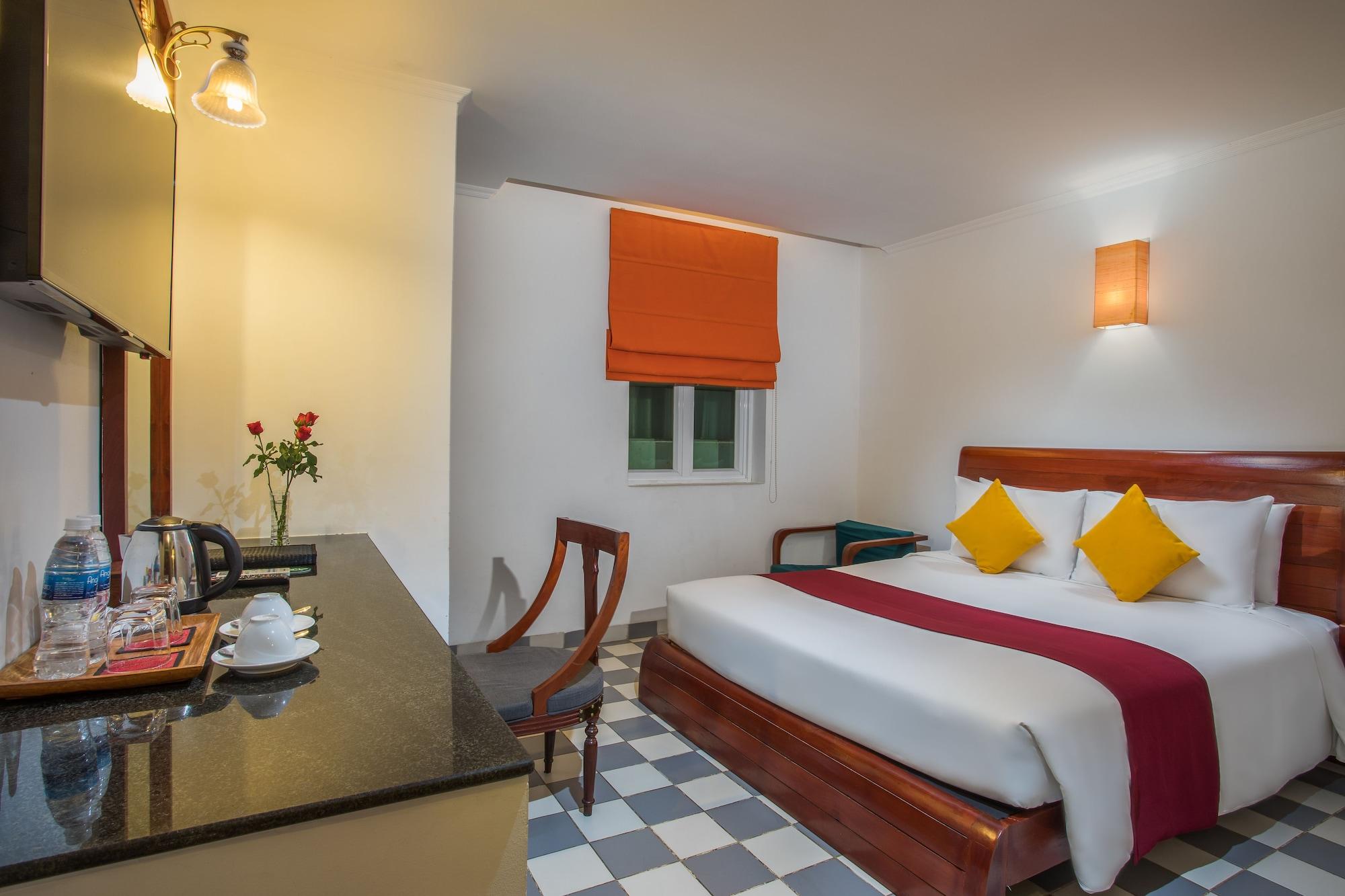 V Hotel Пном Пен Екстериор снимка
