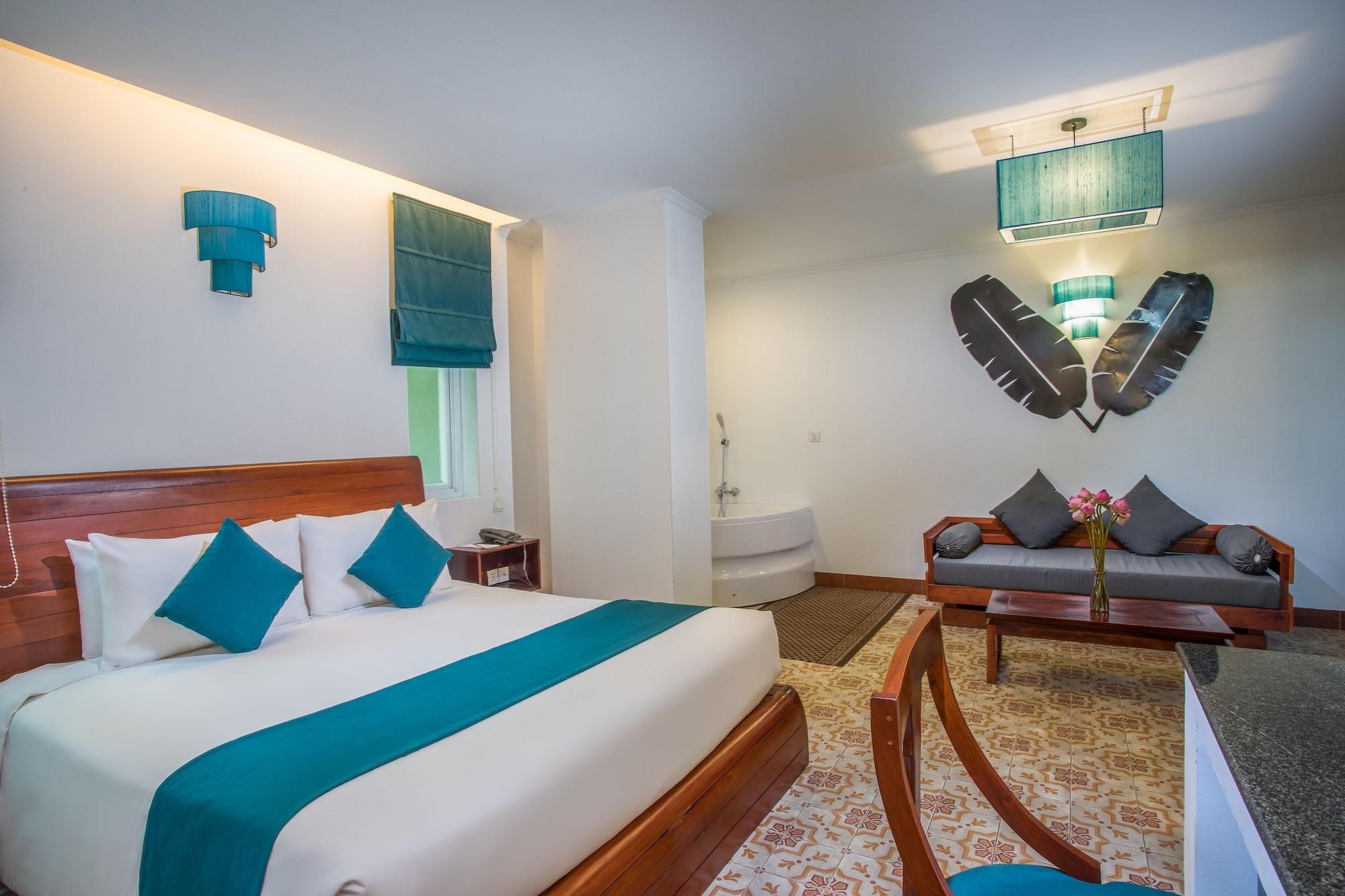 V Hotel Пном Пен Екстериор снимка