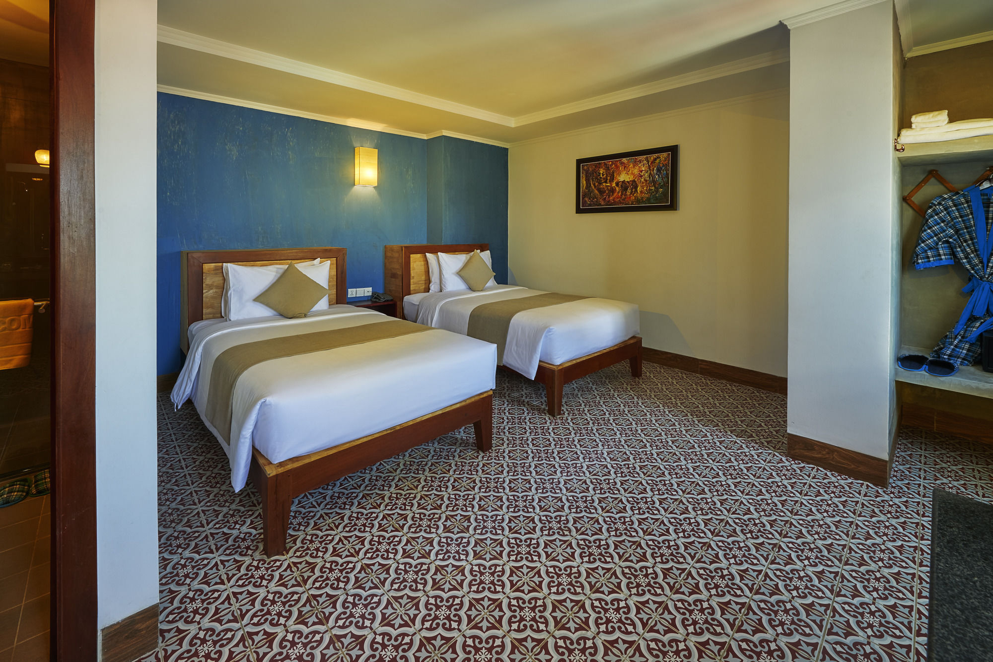 V Hotel Пном Пен Екстериор снимка