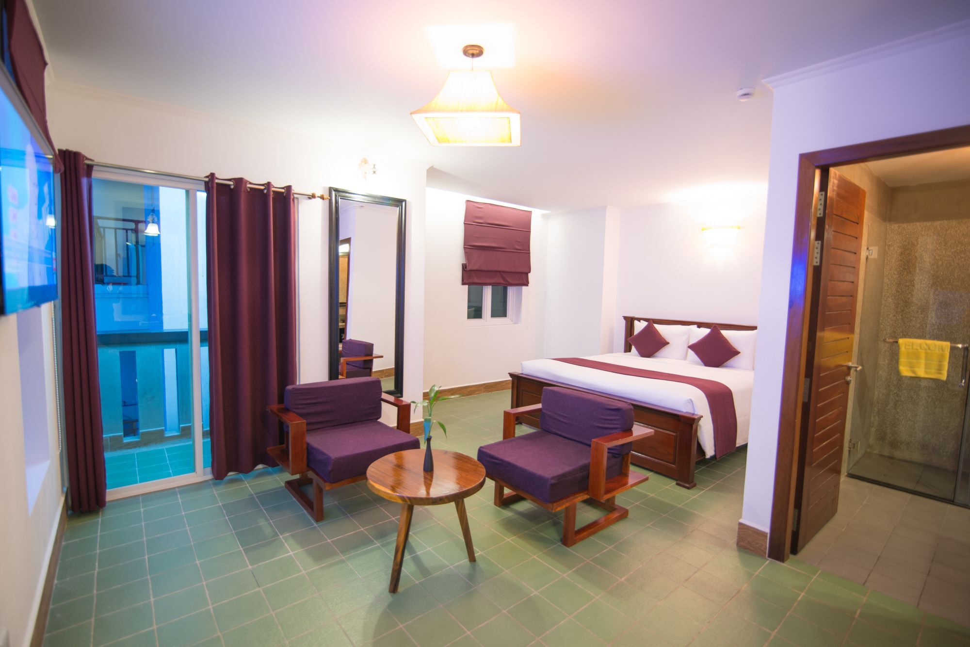 V Hotel Пном Пен Екстериор снимка