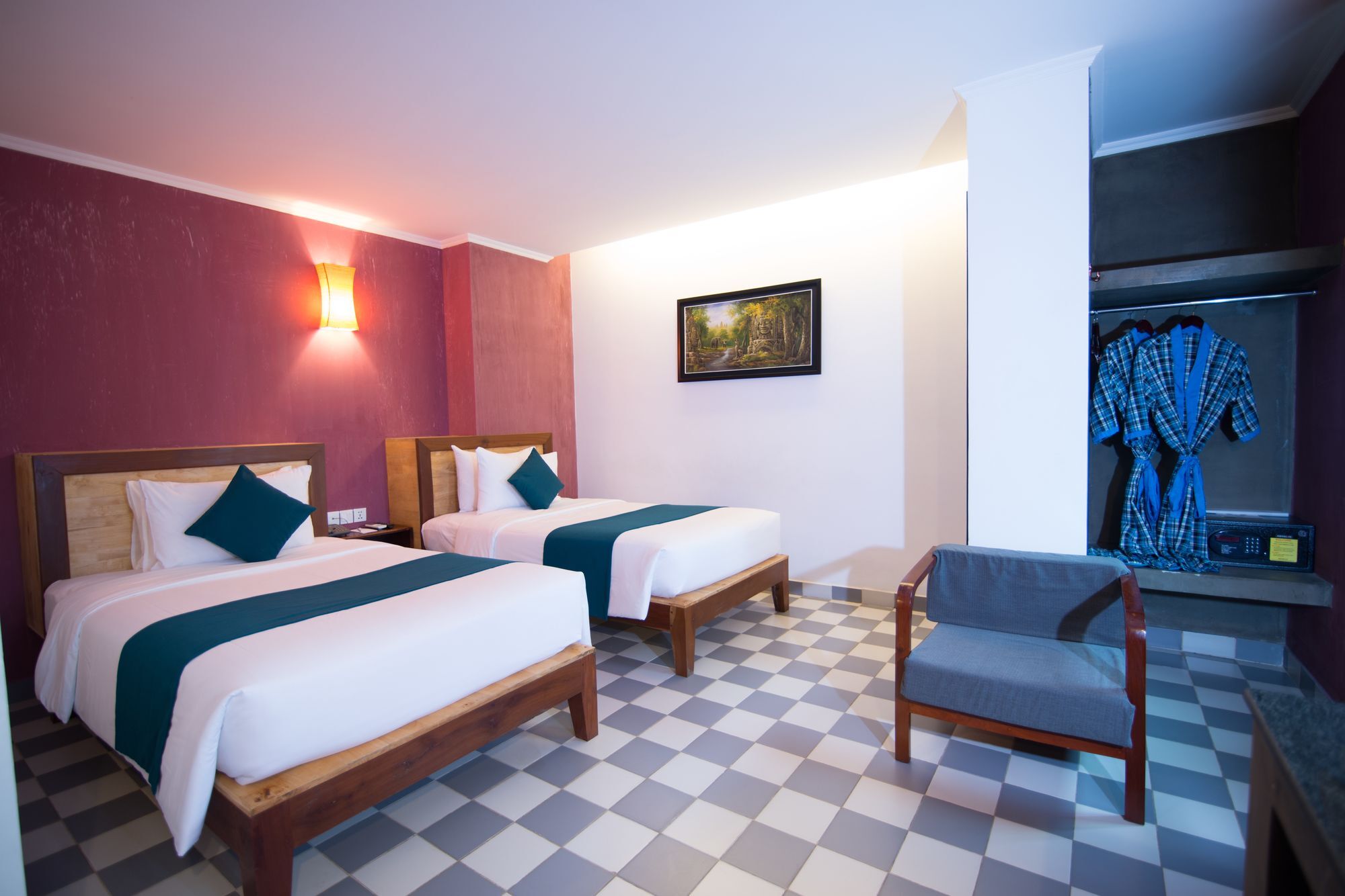 V Hotel Пном Пен Екстериор снимка