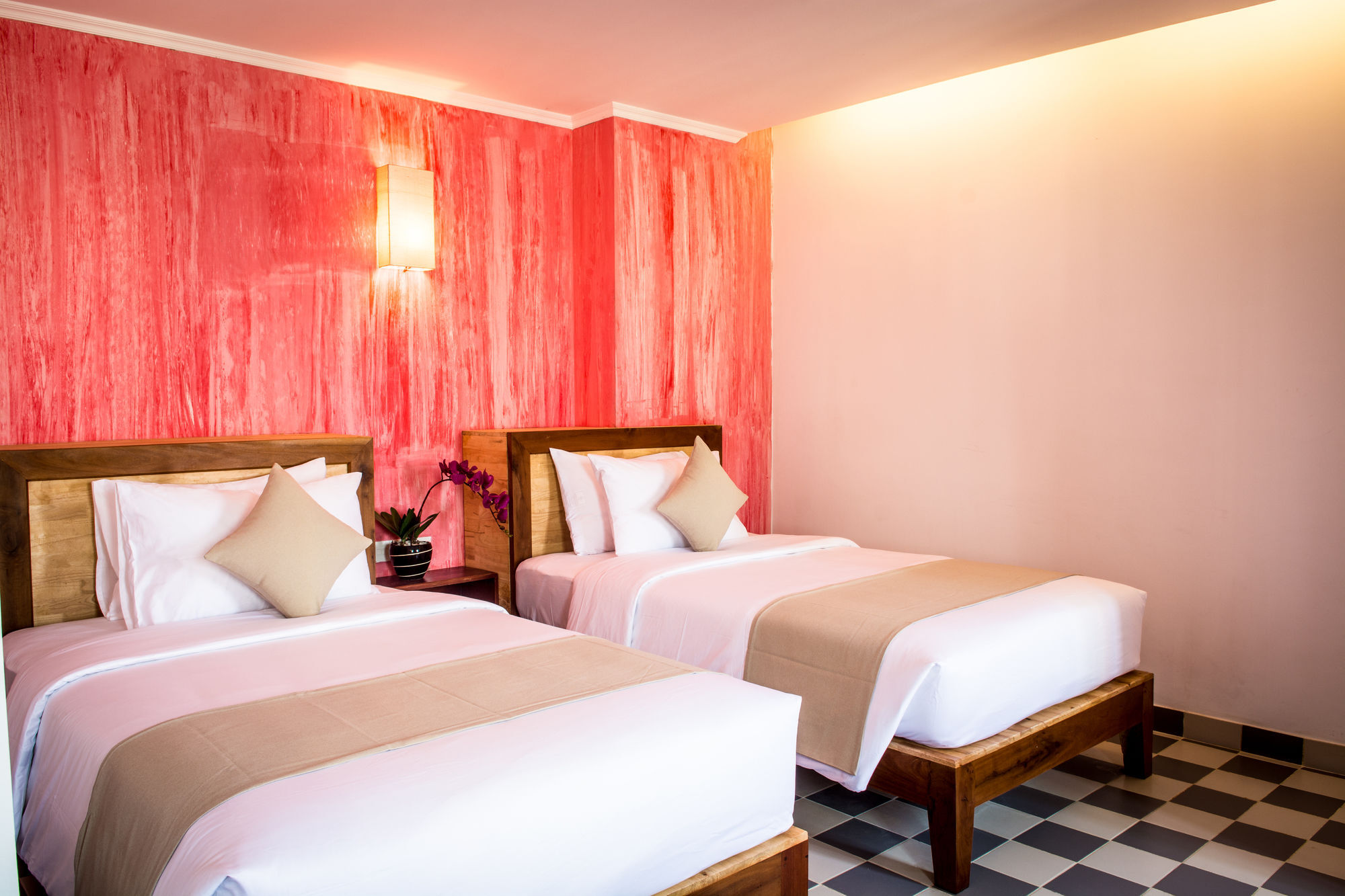 V Hotel Пном Пен Екстериор снимка